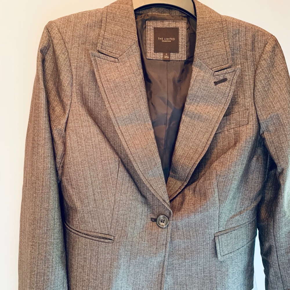 Suit - image 3